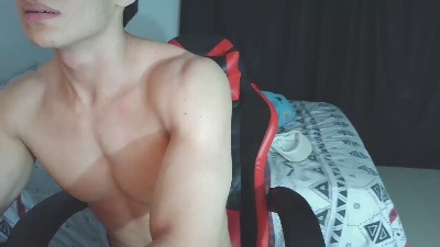 ares_bigcock live cam on Cam4