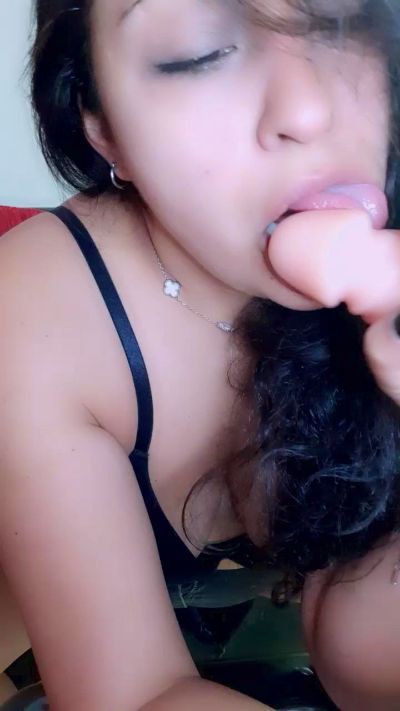ari_5 live cam on Cam4