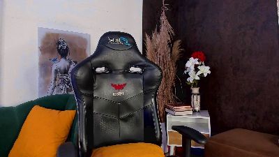 aria_velvet_ live cam on Cam4