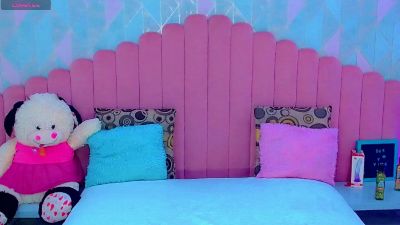 ariadna_princes live cam on Cam4