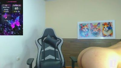 ariadna_x1x1x1 live cam on Cam4