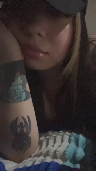 ariana198 live cam on Cam4