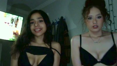 ariel4uuu live cam on Cam4