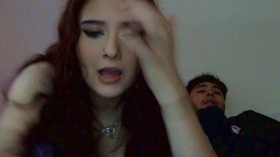 ariel4uuu live cam on Cam4