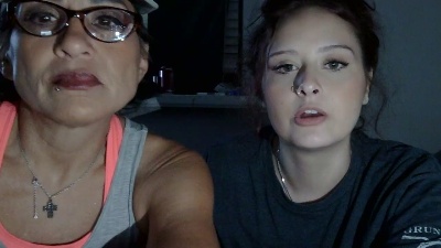ariel4uuu live cam on Cam4