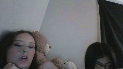 ariel4uuu live cam on Cam4