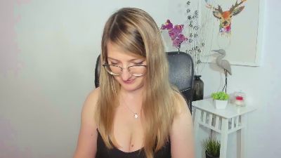 ariel_xbaby live cam on Cam4
