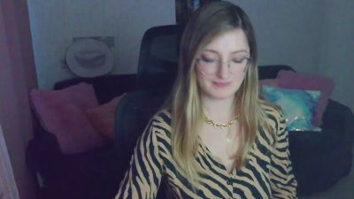 ariel_xbaby live cam on Cam4