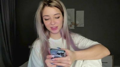 ariemeel live cam on Cam4