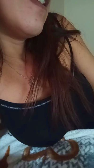 aries1882 live cam on Cam4
