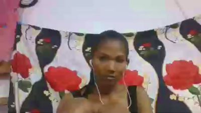 arinjaka live cam on Cam4