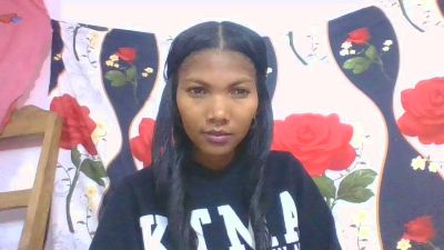 arinjaka live cam on Cam4