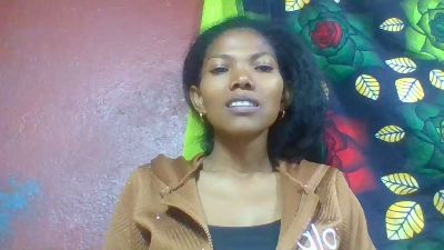 arinjaka live cam on Cam4