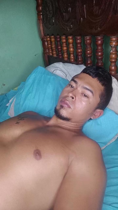 arnold265 live cam on Cam4