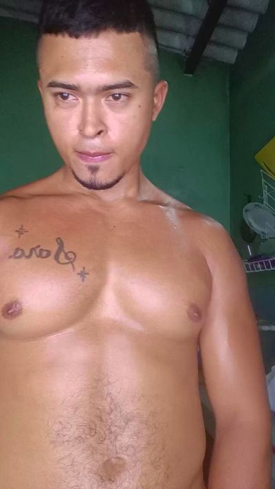 arnold265 live cam on Cam4