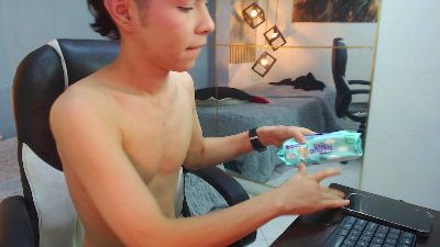ash_kai live cam on Cam4
