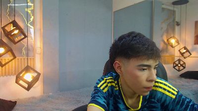 ash_kai live cam on Cam4