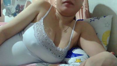 ashleysuksuk live cam on Cam4