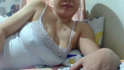 ashleysuksuk live cam on Cam4