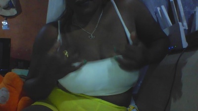 ashleyy3 live cam on Cam4