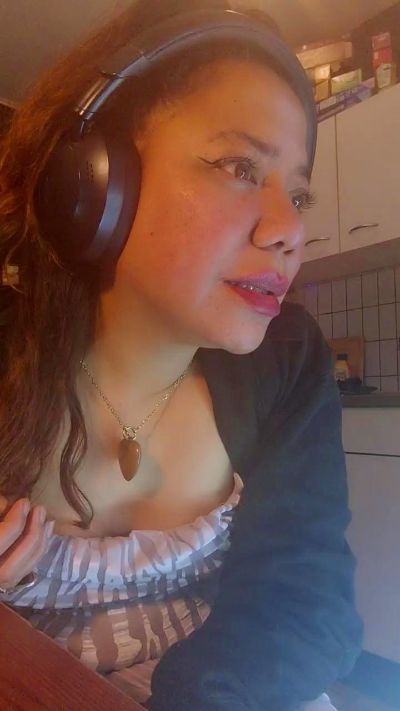 asiacameronxxx live cam on Cam4