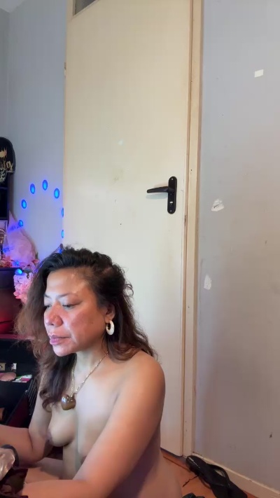 asiacameronxxx live cam on Cam4