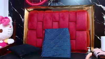 asly_cloe live cam on Cam4