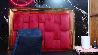 asly_cloe live cam on Cam4