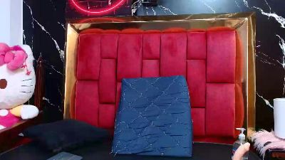 asly_cloe live cam on Cam4