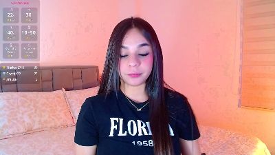 astrid_omega live cam on Cam4