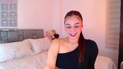 astrid_omega live cam on Cam4