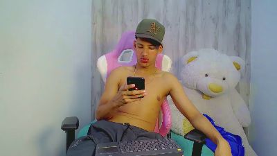 athletereese live cam on Cam4