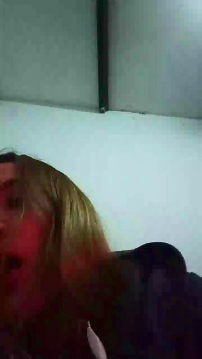 aurora205 live cam on Cam4
