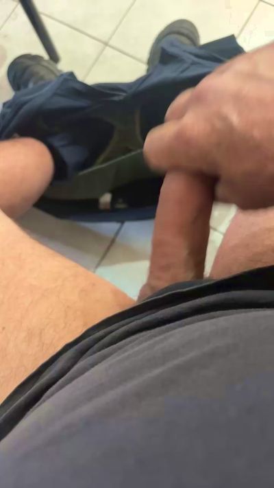 aussie0000 live cam on Cam4