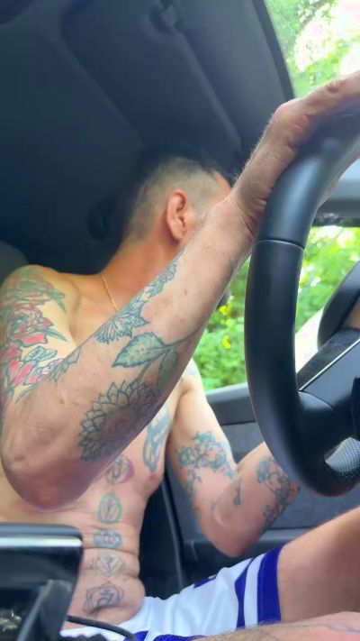 aussiecrys80 live cam on Cam4