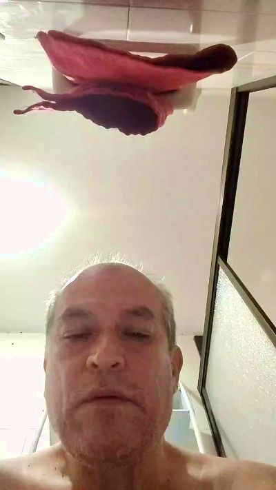 avergalindo live cam on Cam4