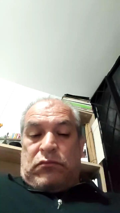 avergalindo live cam on Cam4