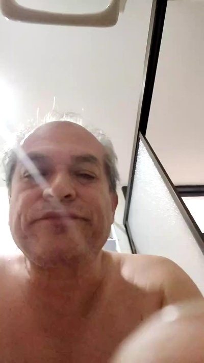 avergalindo live cam on Cam4