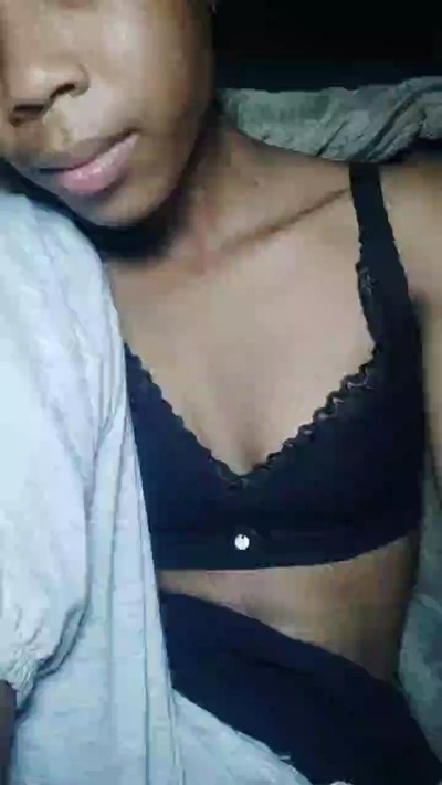 avotr332 live cam on Cam4