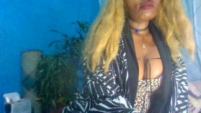 avrilas live cam on Cam4