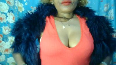 avrilas live cam on Cam4