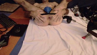 awesome_fun_69 live cam on Cam4