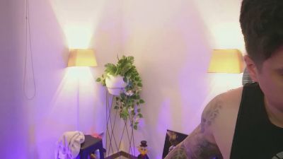 axel_appolo live cam on Cam4