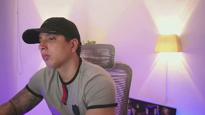 axel_appolo live cam on Cam4