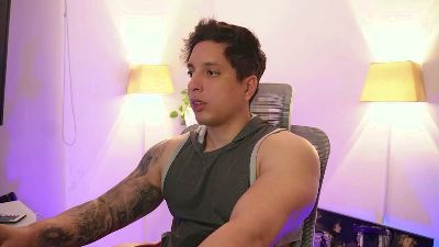 axel_appolo live cam on Cam4