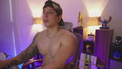 axel_appolo live cam on Cam4