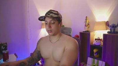 axel_appolo live cam on Cam4
