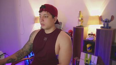 axel_appolo live cam on Cam4