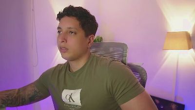 axel_appolo live cam on Cam4