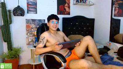 axel_rose20 live cam on Cam4